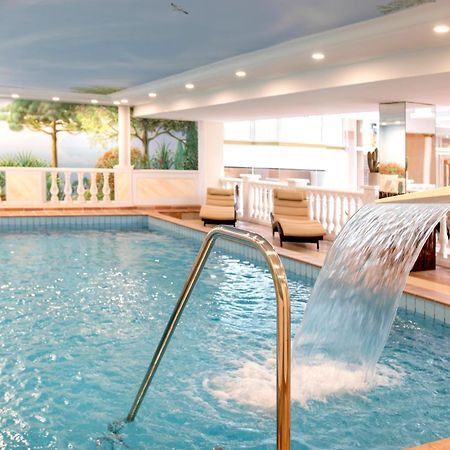 Golf- Und Wellnesshotel Amtsheide Bad Bevensen Buitenkant foto