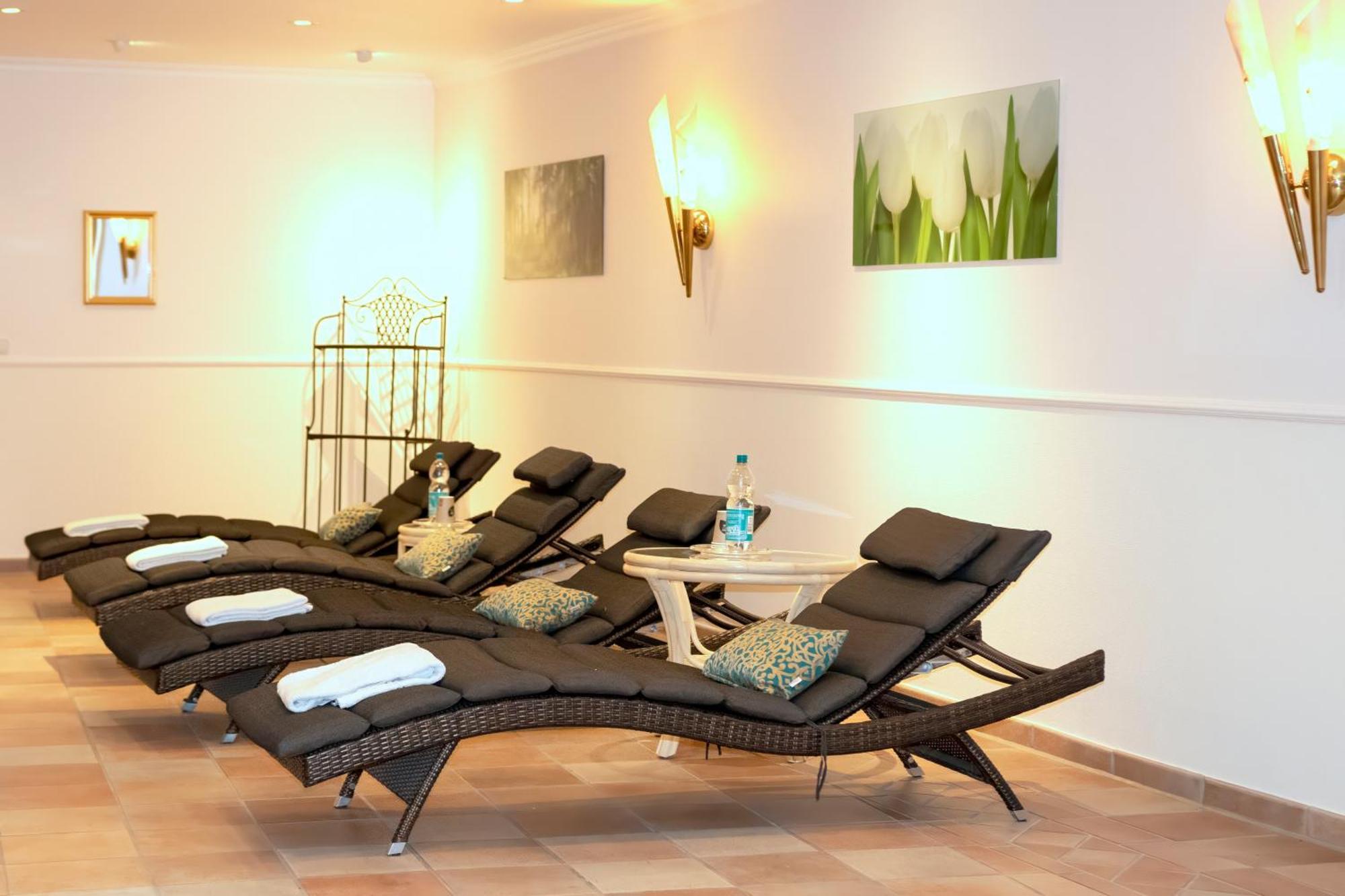 Golf- Und Wellnesshotel Amtsheide Bad Bevensen Buitenkant foto