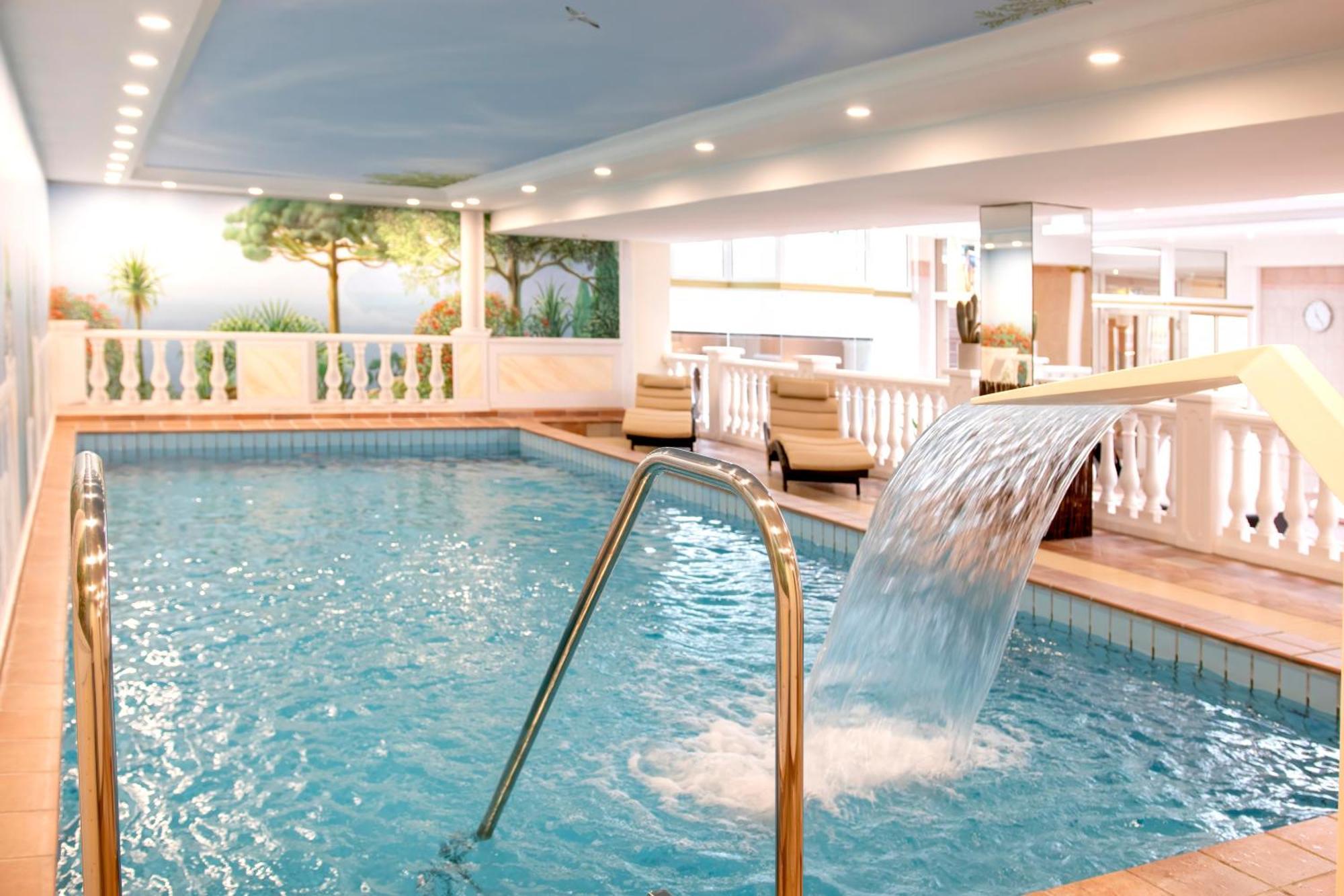 Golf- Und Wellnesshotel Amtsheide Bad Bevensen Buitenkant foto