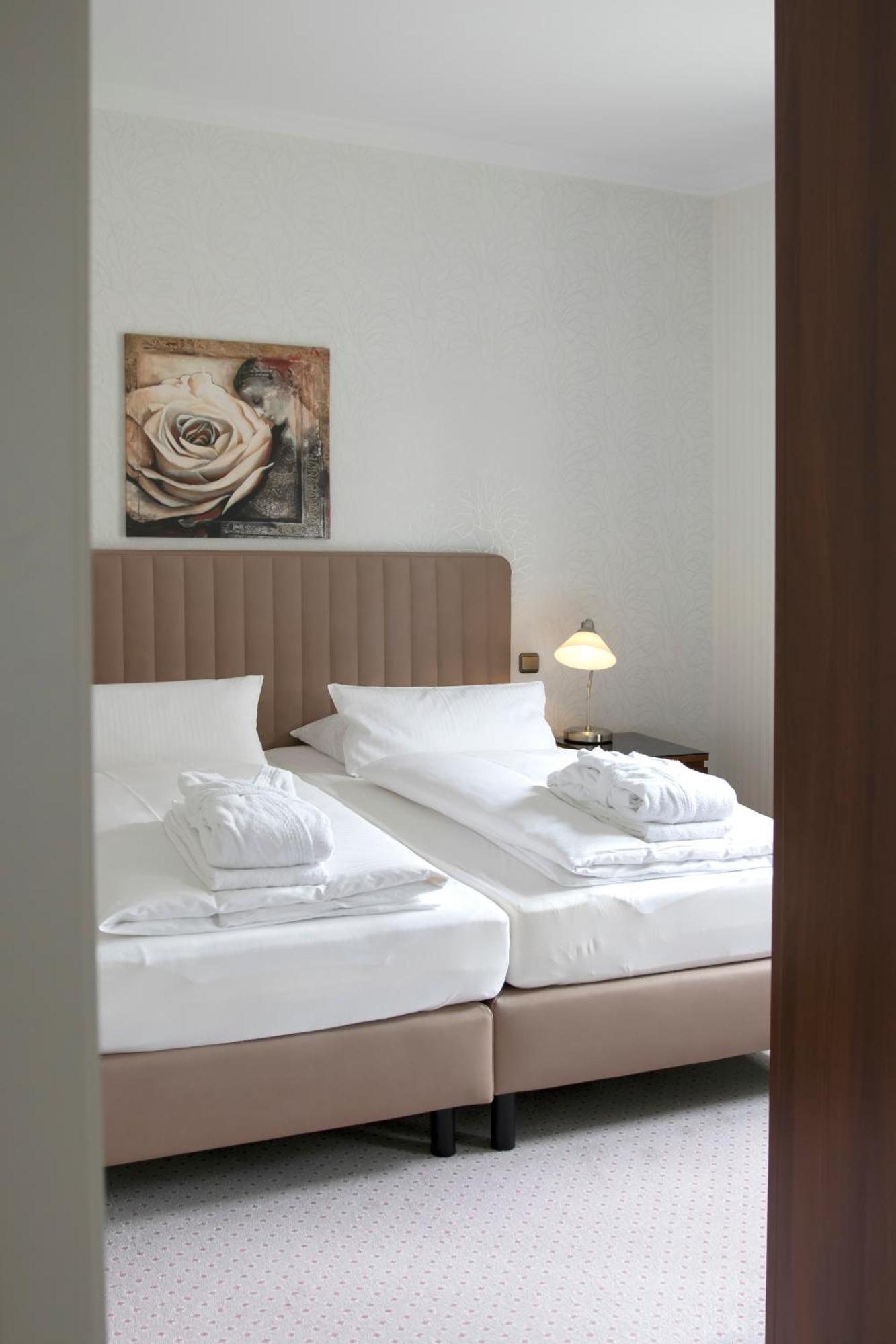 Golf- Und Wellnesshotel Amtsheide Bad Bevensen Buitenkant foto
