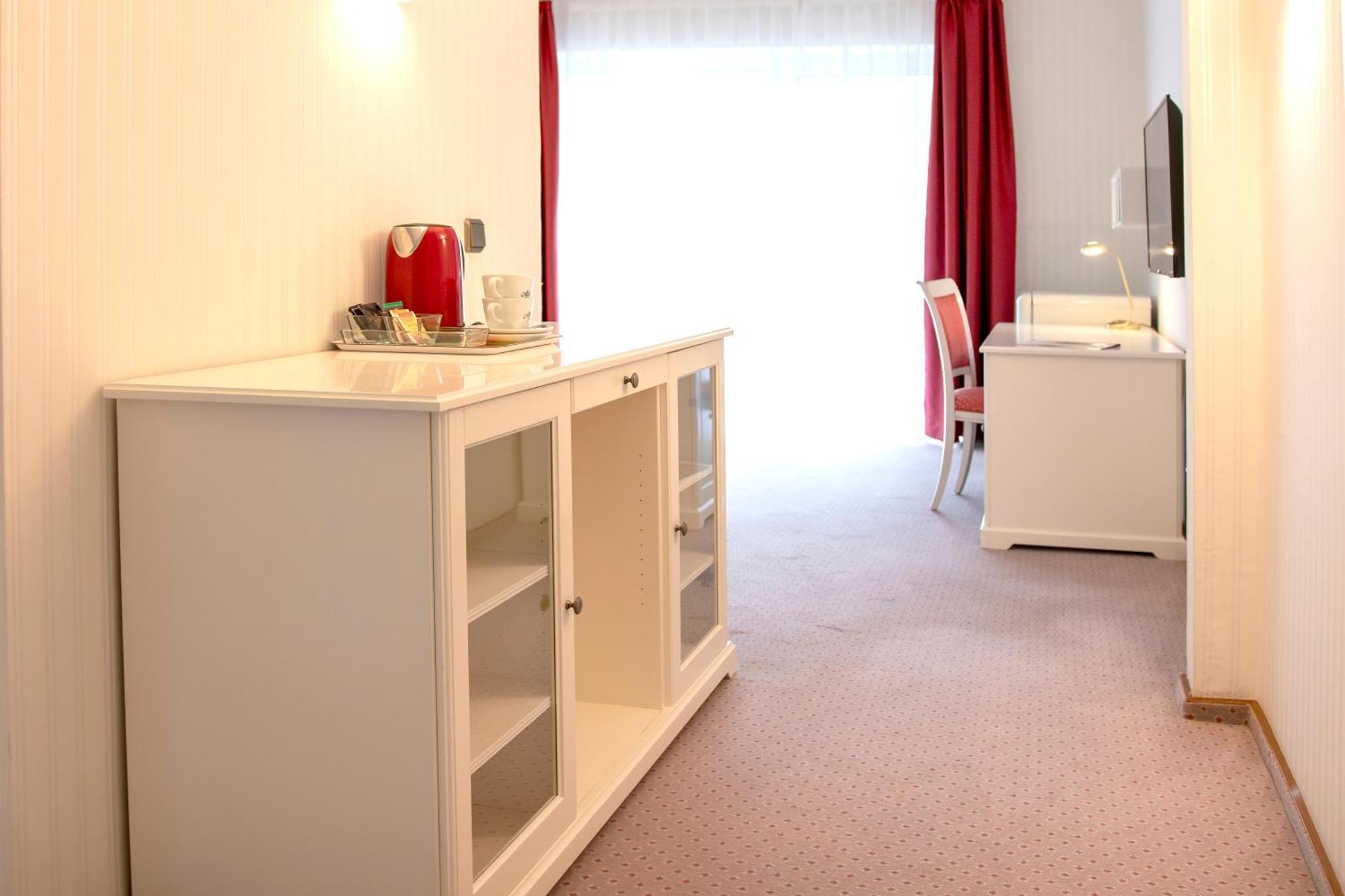 Golf- Und Wellnesshotel Amtsheide Bad Bevensen Buitenkant foto