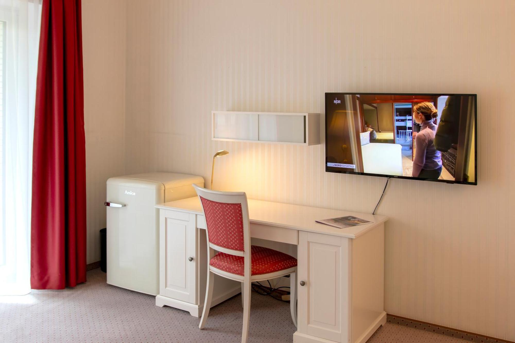 Golf- Und Wellnesshotel Amtsheide Bad Bevensen Buitenkant foto