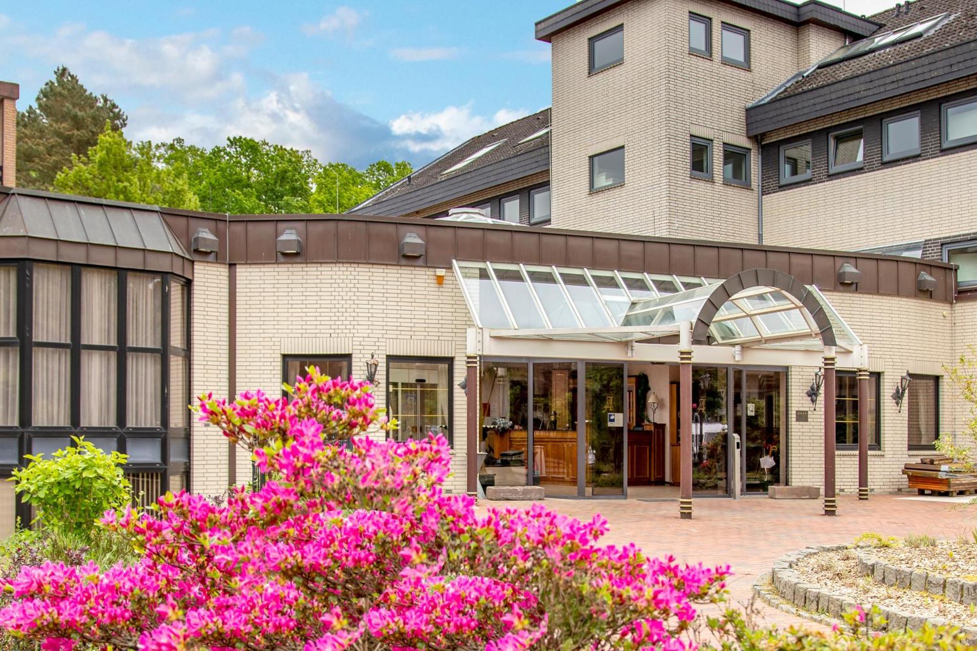 Golf- Und Wellnesshotel Amtsheide Bad Bevensen Buitenkant foto
