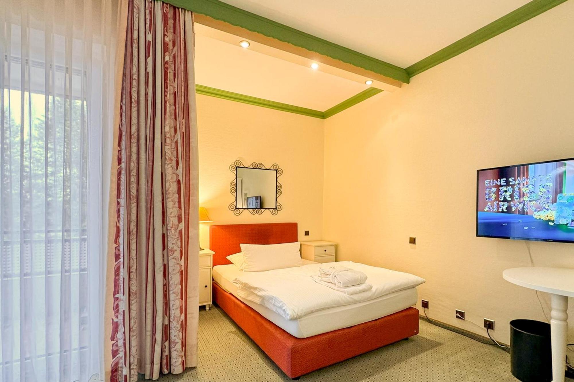 Golf- Und Wellnesshotel Amtsheide Bad Bevensen Buitenkant foto