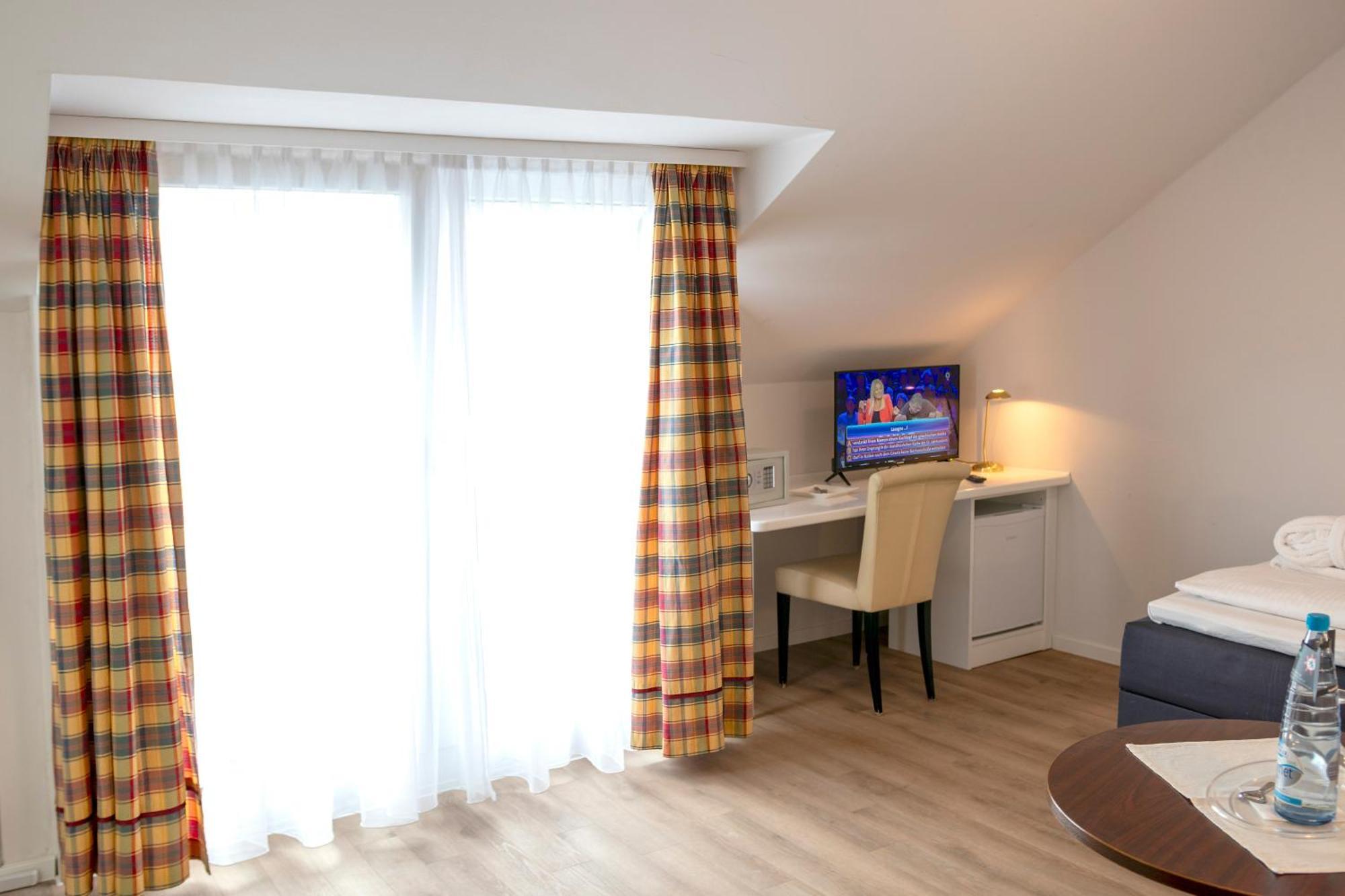 Golf- Und Wellnesshotel Amtsheide Bad Bevensen Buitenkant foto