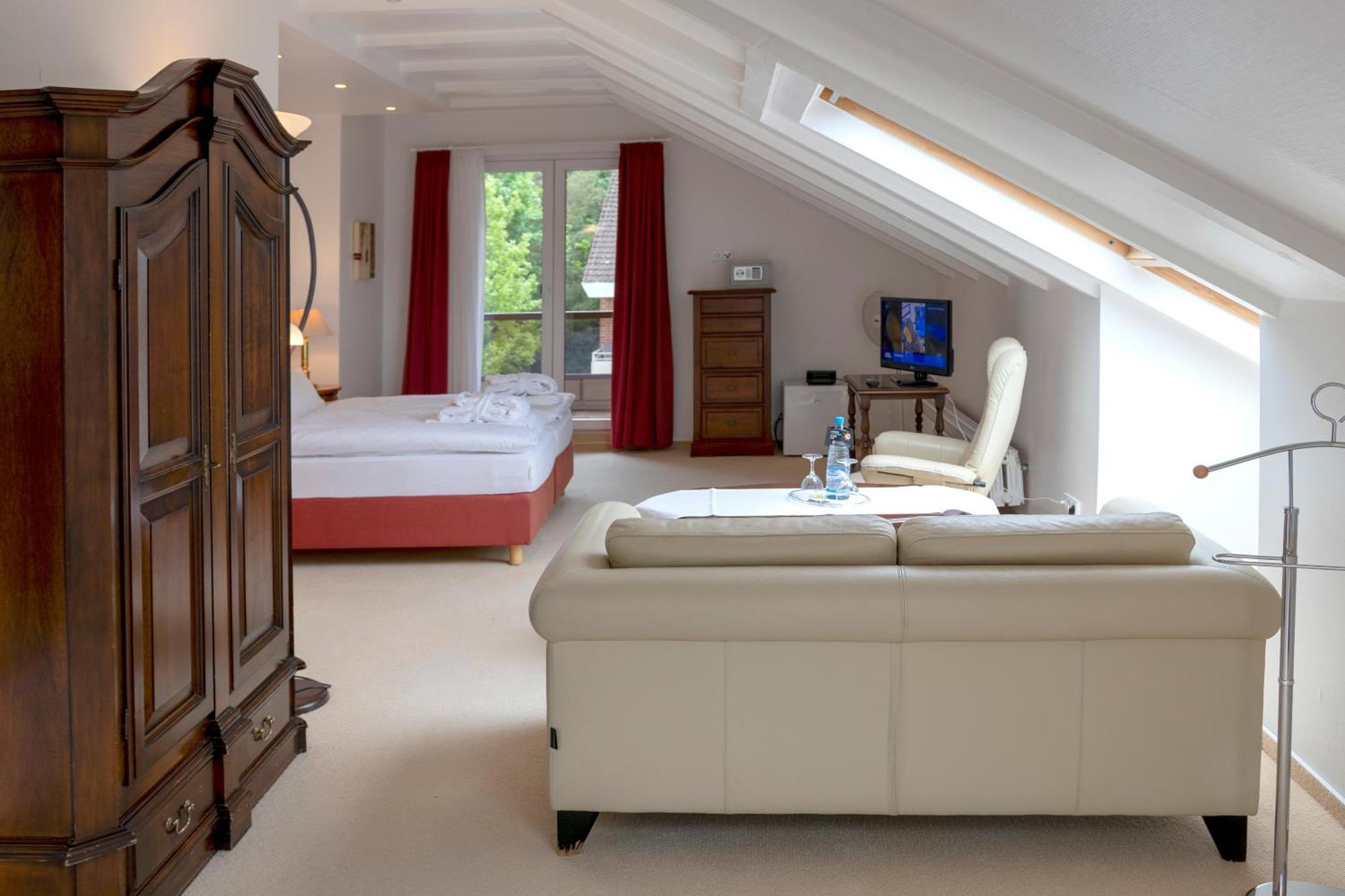Golf- Und Wellnesshotel Amtsheide Bad Bevensen Buitenkant foto
