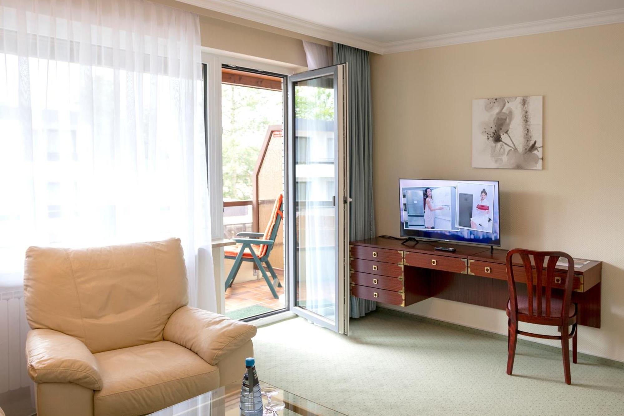 Golf- Und Wellnesshotel Amtsheide Bad Bevensen Buitenkant foto